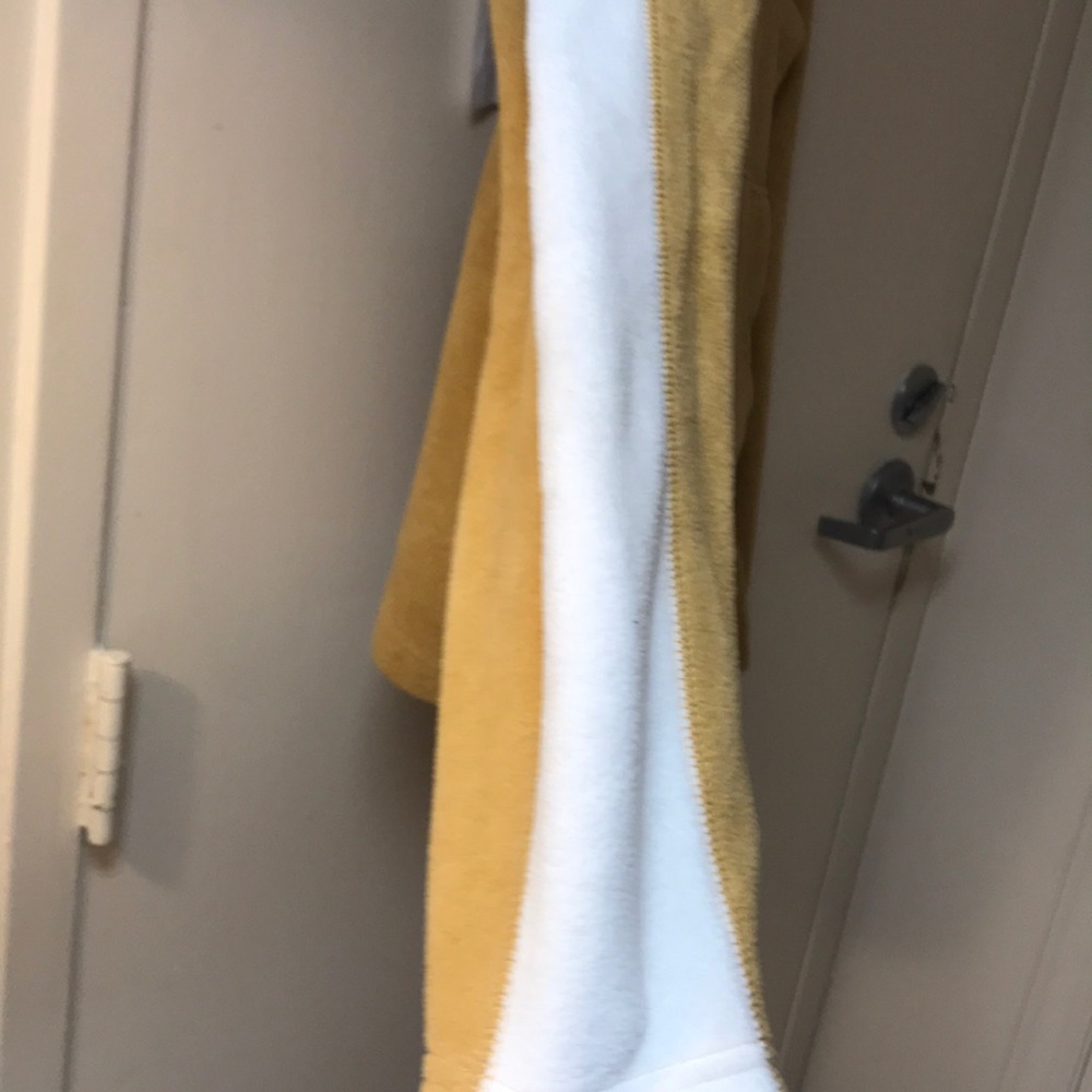 Footlocker pullover - Picture 2 of 5